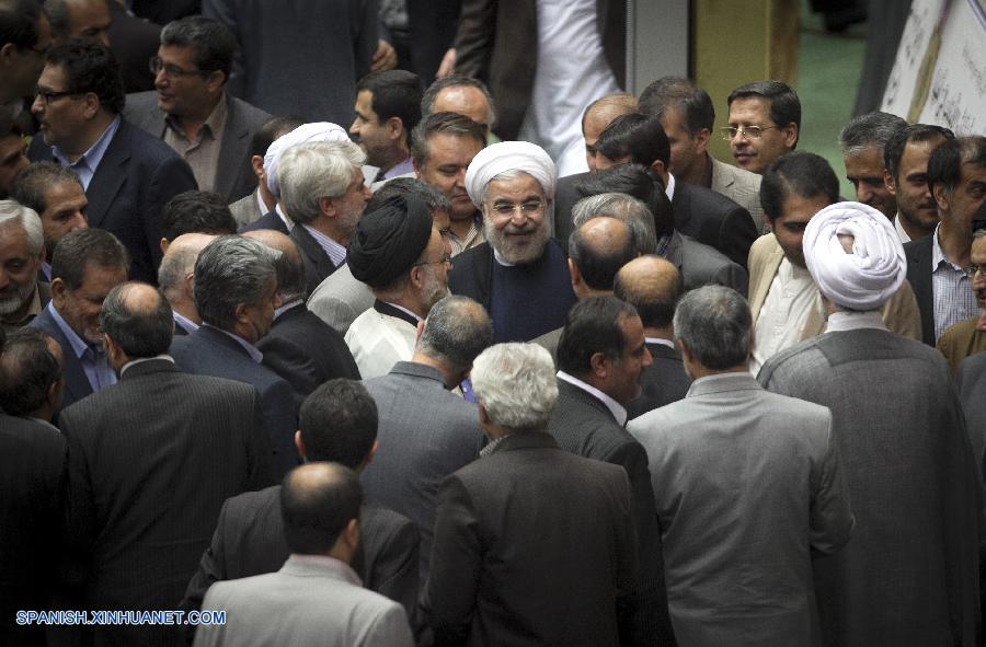 Presidente de Irán pide a ejército egipcio no "reprimir" al pueblo