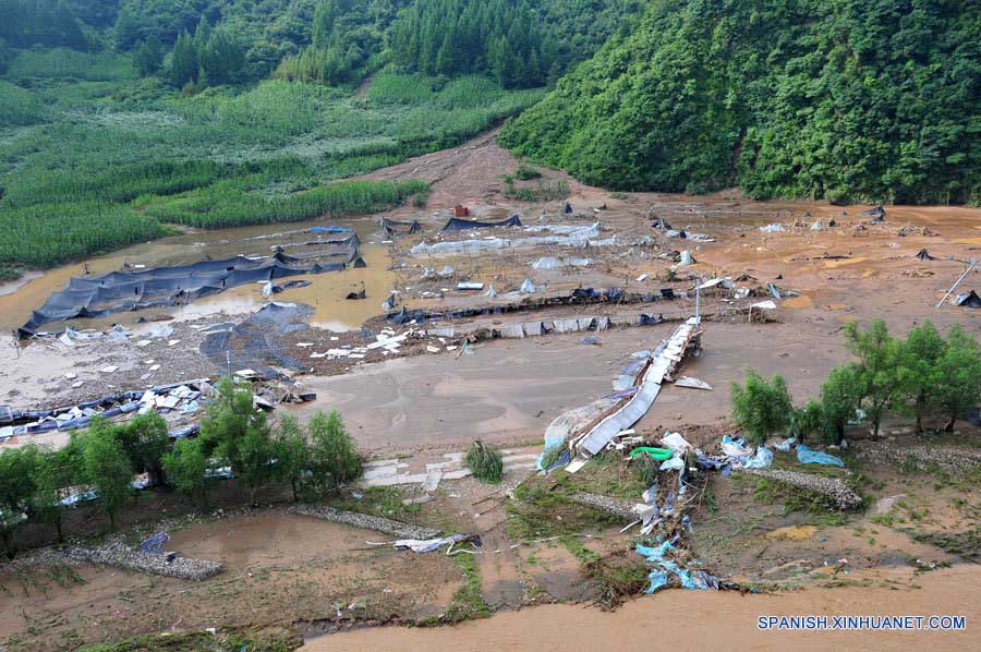 Inundaciones en noreste de China dejan 40 muertos