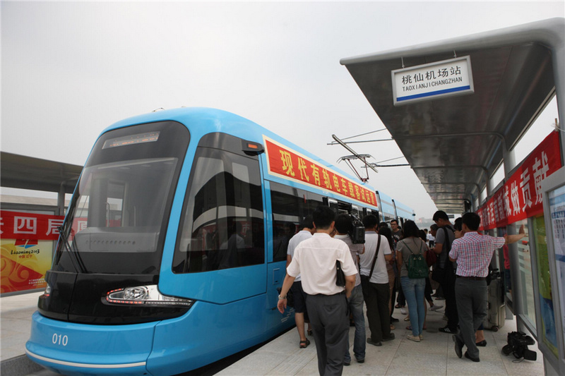 Prueban primera red de tranvías modernos de China 1