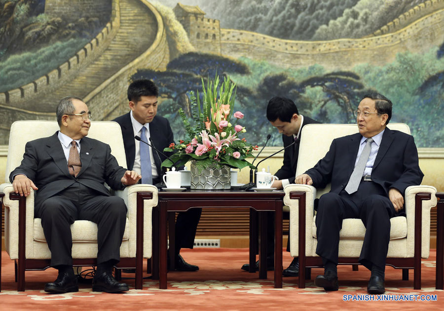 Máximo asesor político chino se reúne con delegación de República de Corea