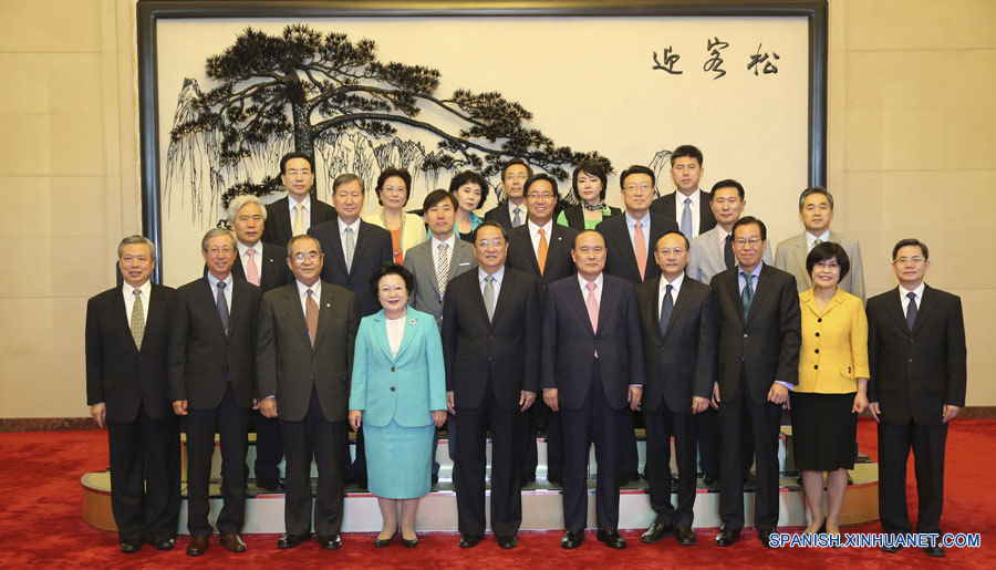 Máximo asesor político chino se reúne con delegación de República de Corea