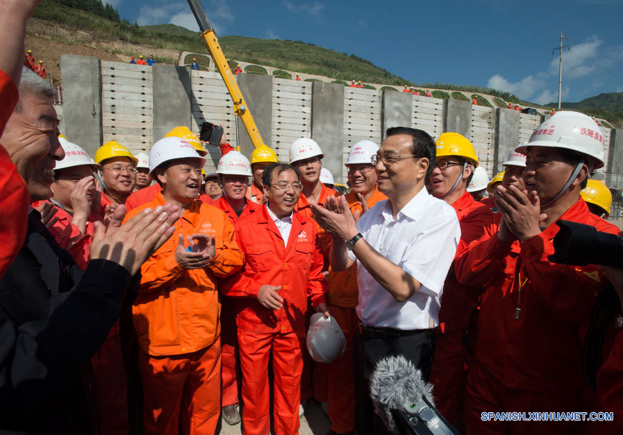 Premier chino resalta importancia de construcción ferroviaria en oeste del país