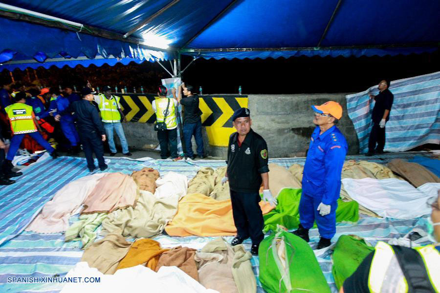 Mueren 37 personas al caer autobús a barranco en sitio turístico de Malasia