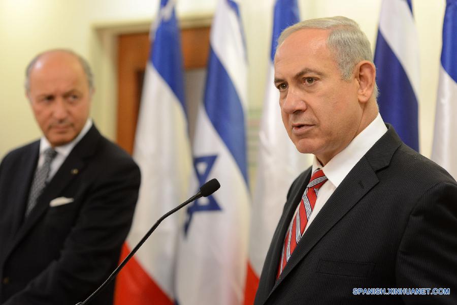 Premier israelí sigue con atención ataque con armas químicas en Siria
