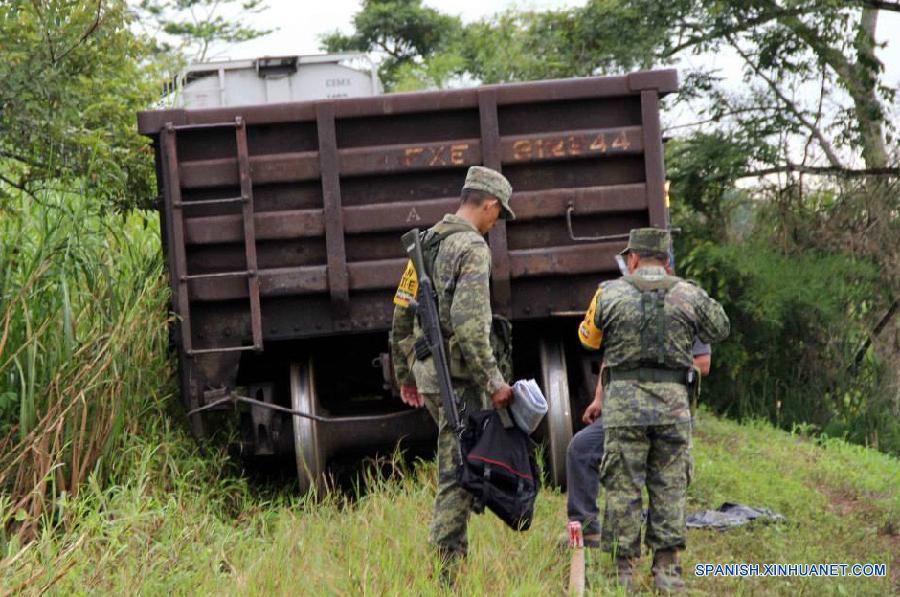 Presidente mexicano ofrece apoyo a familias de inmigrantes víctimas de tragedia ferroviaria