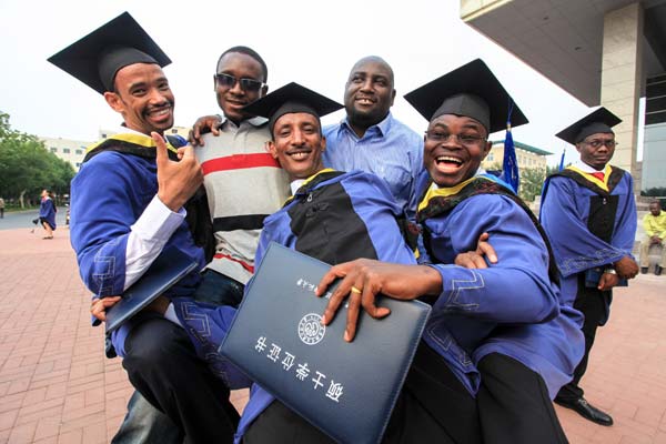 Universidades buscan mayor matriculación desde el extranjero