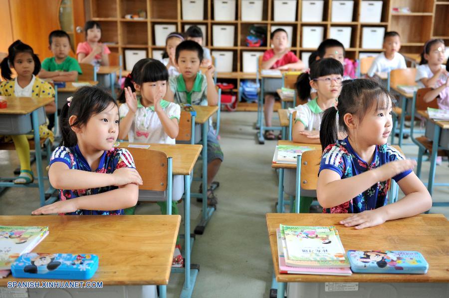 11 pares de gemelos entran a la misma escuela en Nanjing