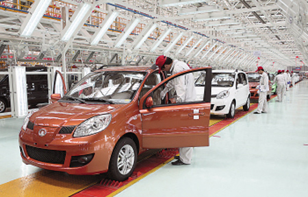 Fabricantes de automóviles buscan impulsar ventas en el extranjero