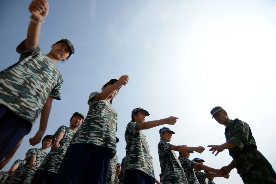 Nuevo semestre y entrenamiento militar para estudiantes