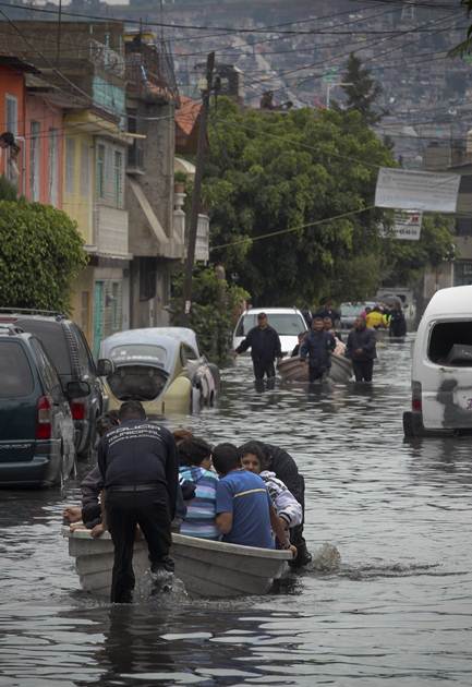 Municipio mexicano Nezahualcóyotl sufre su peor inundación en 50 años