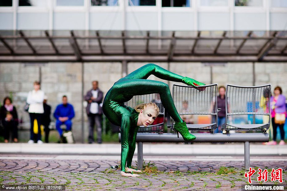 Zlata en la conferencia internacional de contorsionistas en Alemania