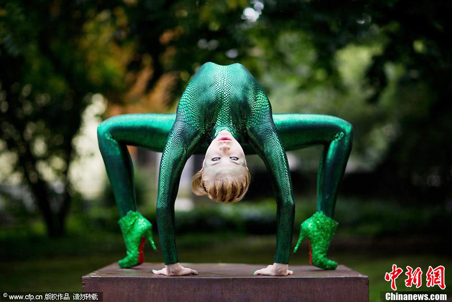 Zlata en la conferencia internacional de contorsionistas en Alemania