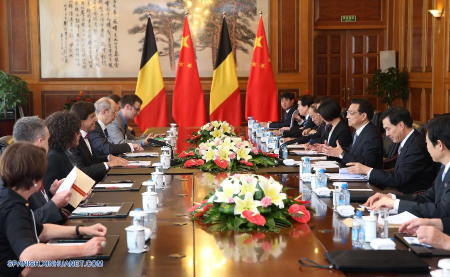 Primer ministro chino se reúne con homólogo belga