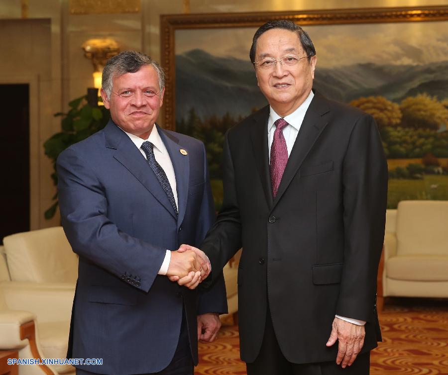 Máximo asesor político chino se reúne con rey de Jordania