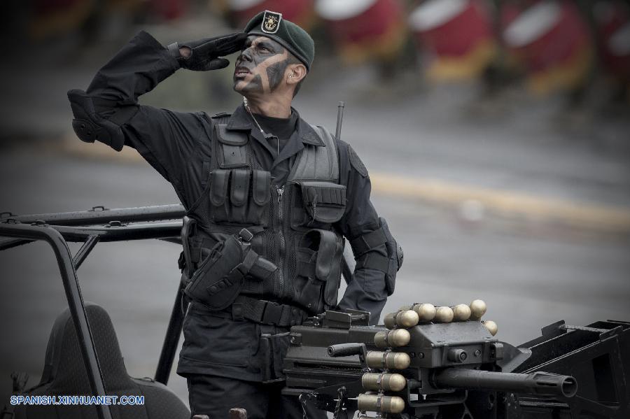 ESPECIAL: Militares de 18 países realzan desfile de independencia de México