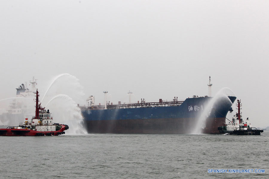 China realiza ejercicio de respuesta a vertido de petróleo