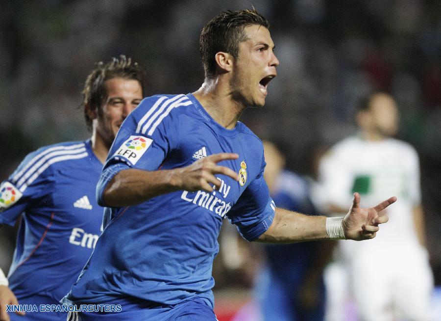 Fútbol: Real Madrid gana 1-2 al Elche gracias a penalti polémico