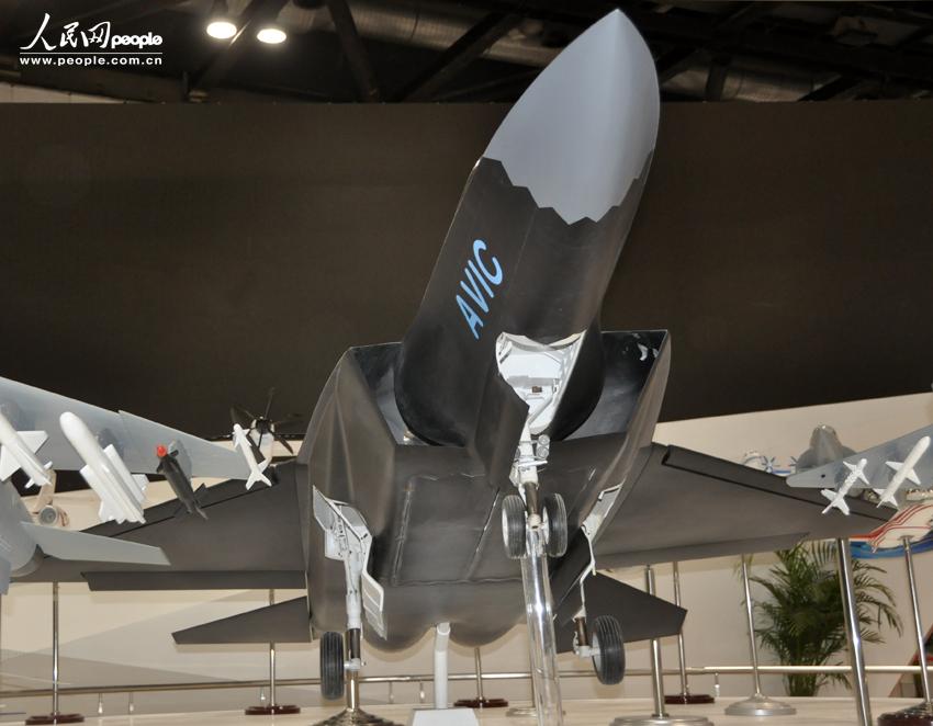 Modelos brillantes en la XV Expo de Aviación de China