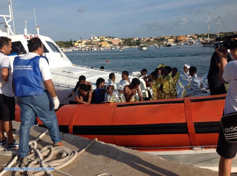Crece a más de 100 cifra de muertos por hundimiento de barco de migrantes en Italia