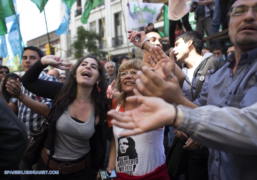 Presidenta argentina se encuentra de "muy buen humor" tras operación
