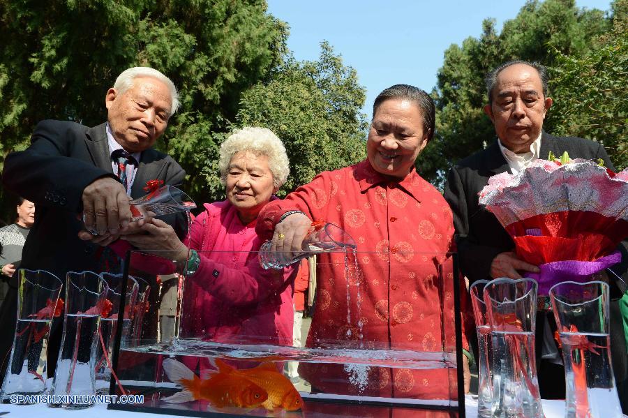 Consejero de Estado chino pide mejorar atención a mayores
