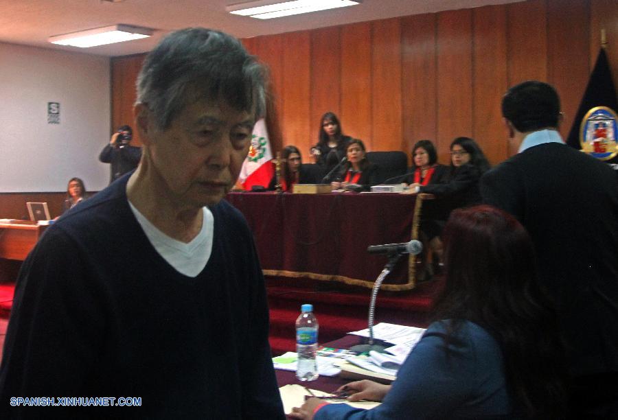 Abren nuevo juicio a Fujimori por corrupción con periódicos
