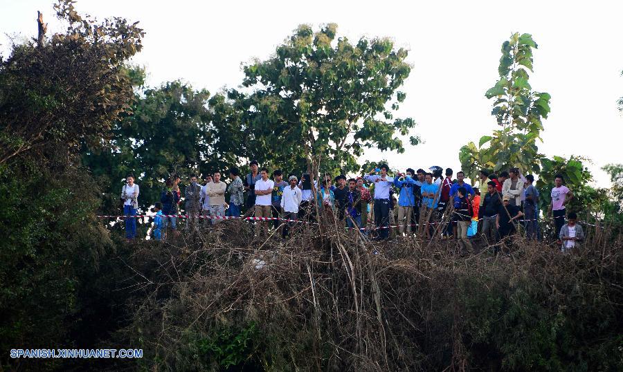 Recuperan 30 cadáveres de accidente de Lao Airlines (3)