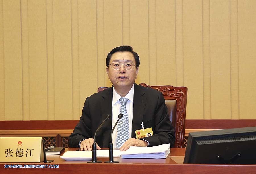 Máxima legislatura china revisa derechos de consumidores