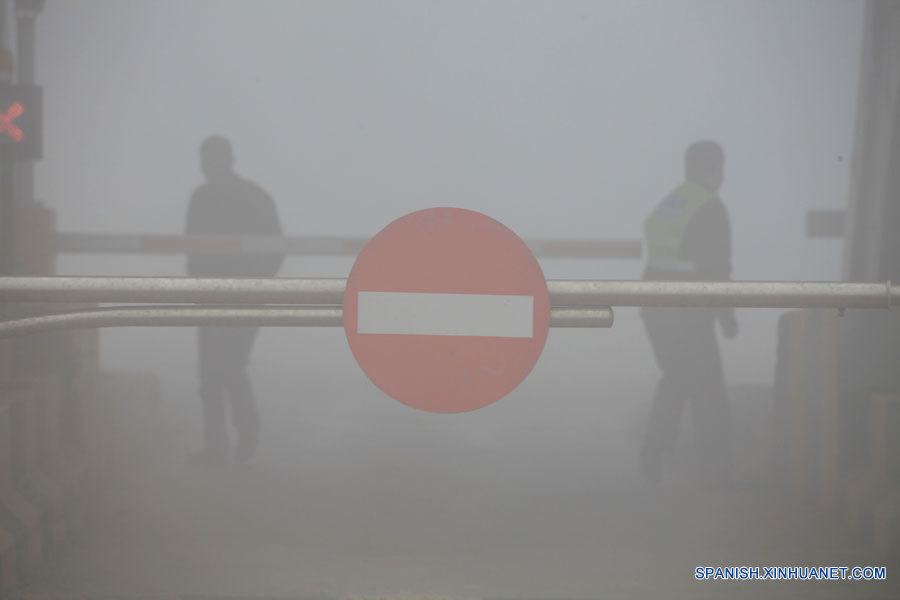 Beijing adopta programa de emergencia por polución del aire