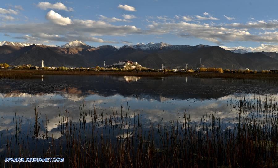 El otoño llega al Palacio de Potala