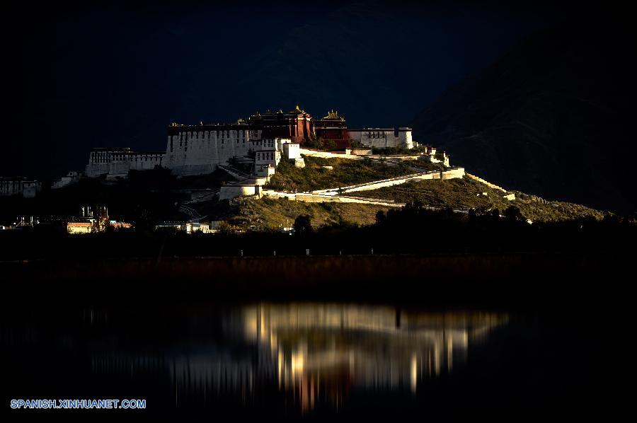 El otoño llega al Palacio de Potala