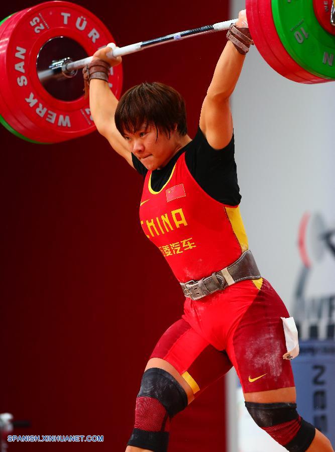 Halterofilia: China gana oro en categoría de 69 kilogramos en Campeonato Mundial (3)