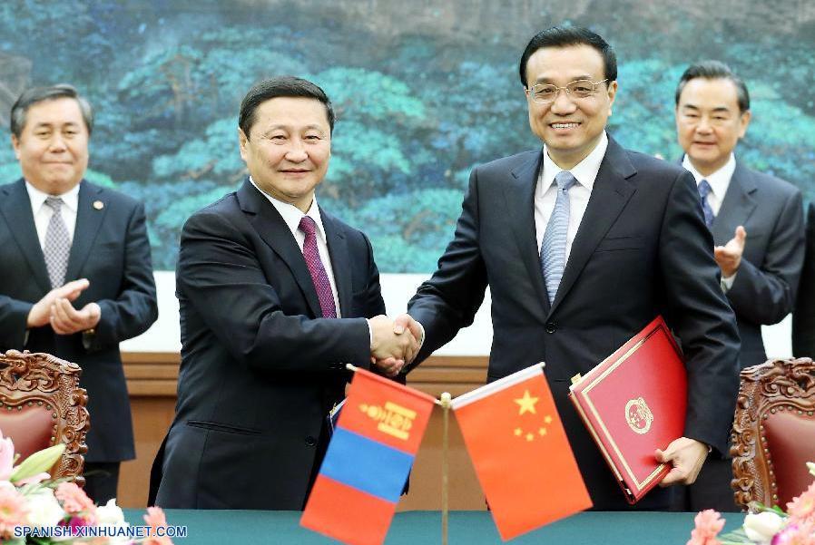 China y Mongolia firman documento sobre asociación de largo plazo