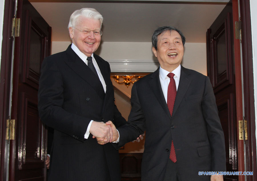 China desea ampliar cooperación con Islandia: Vice PM chino