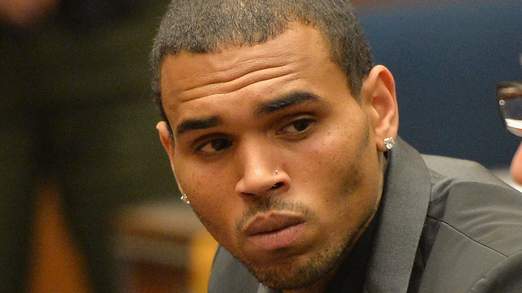 Chris Brown es arrestado por agredir a un hombre