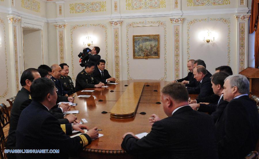Putin se reúne con funcionario militar chino para discutir lazos