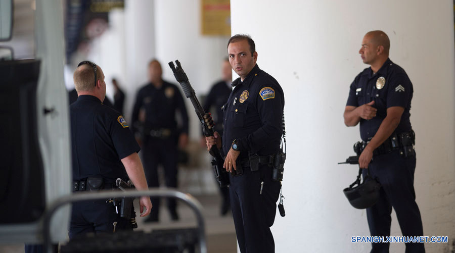 Tiroteo en Aeropuerto de Los Angeles deja al menos 1 muerto y 7 heridos  5