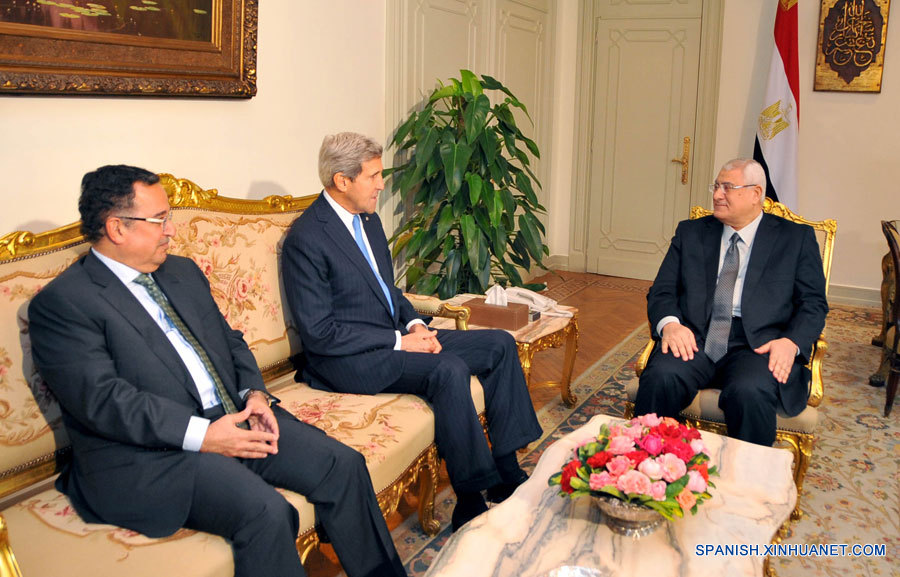 EEUU continuará apoyo a gobierno provisional de Egipto, dice Kerry