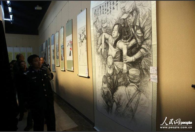 Altos ex oficiales penitenciarios exhiben pinturas y caligrafías (2)