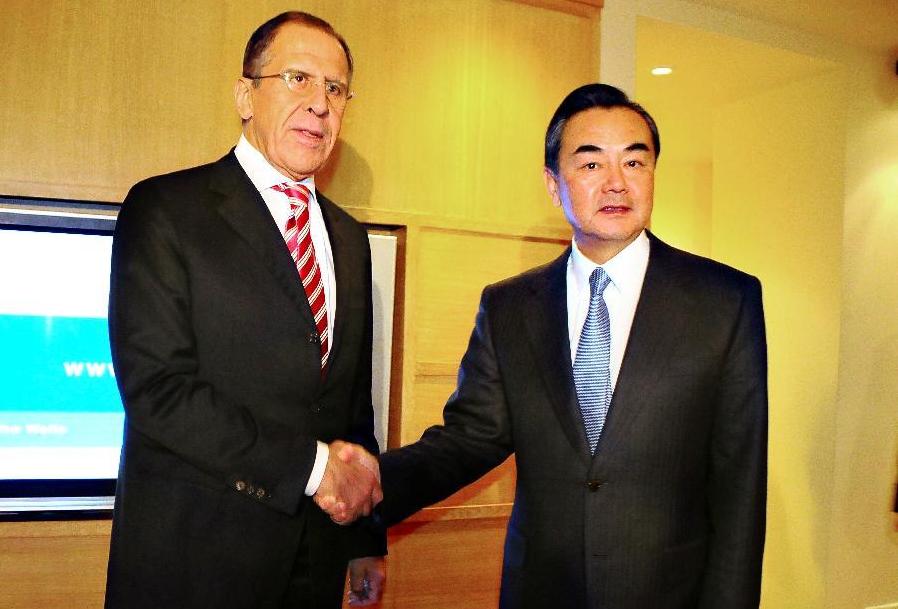 Ministros de Exteriores chino y ruso elogian nuevo ímpetu en lazos bilaterales