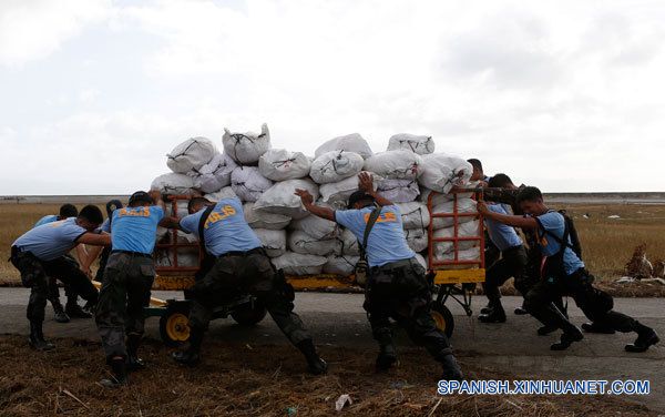 Oficina de ONU anuncia 25 millones de dólares para ayuda tras tifón en Filipinas