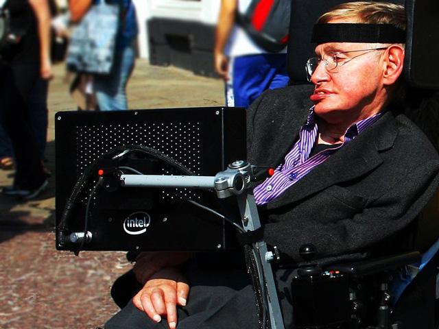 Stephen Hawking no está impresionado con el bosón de Higgs