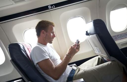 La UE autoriza el uso de tabletas y smartphones en todo el vuelo