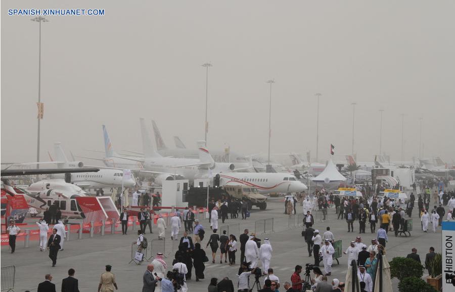 Tormenta de arena causa suspensión de Espectáculo Aéreo de Dubai (2)