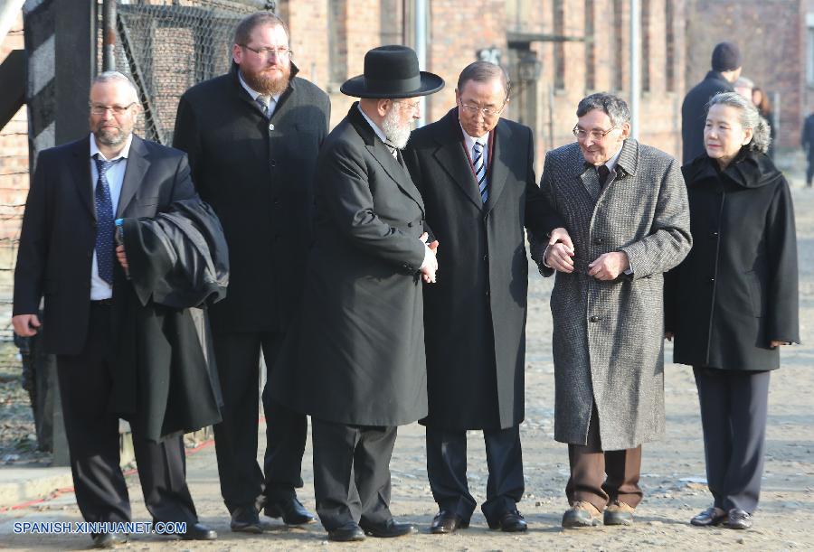 Jefe de ONU visita Auschwitz en Polonia