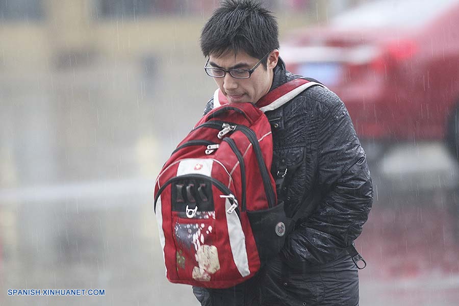 Fuertes nevadas y frente frío afectarán China hasta el martes