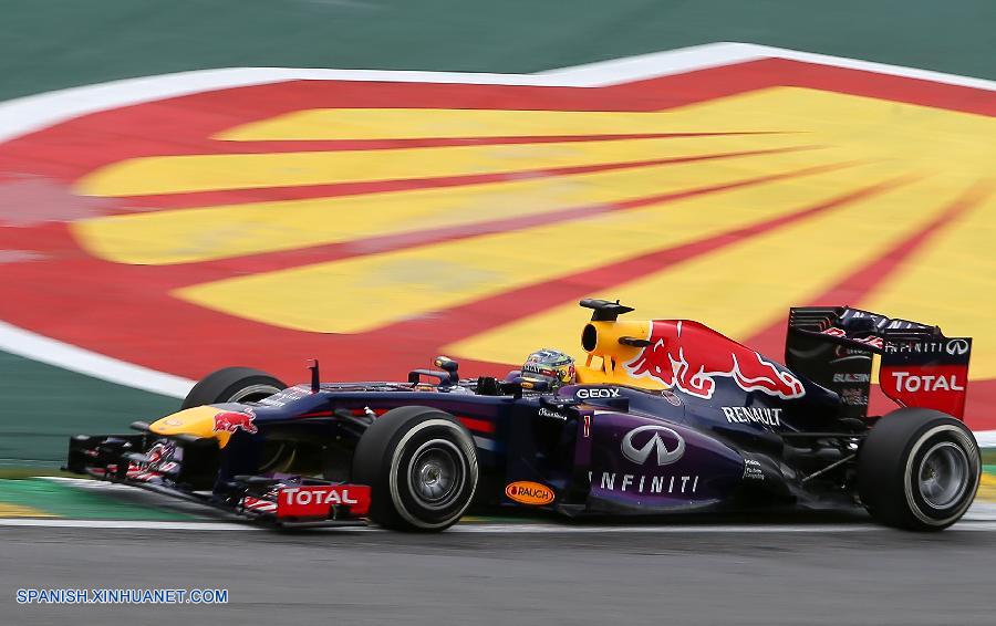 CRONICA: Tetracampeón Vettel iguala récords de Schumacher y Ascari al ganar GP Brasil