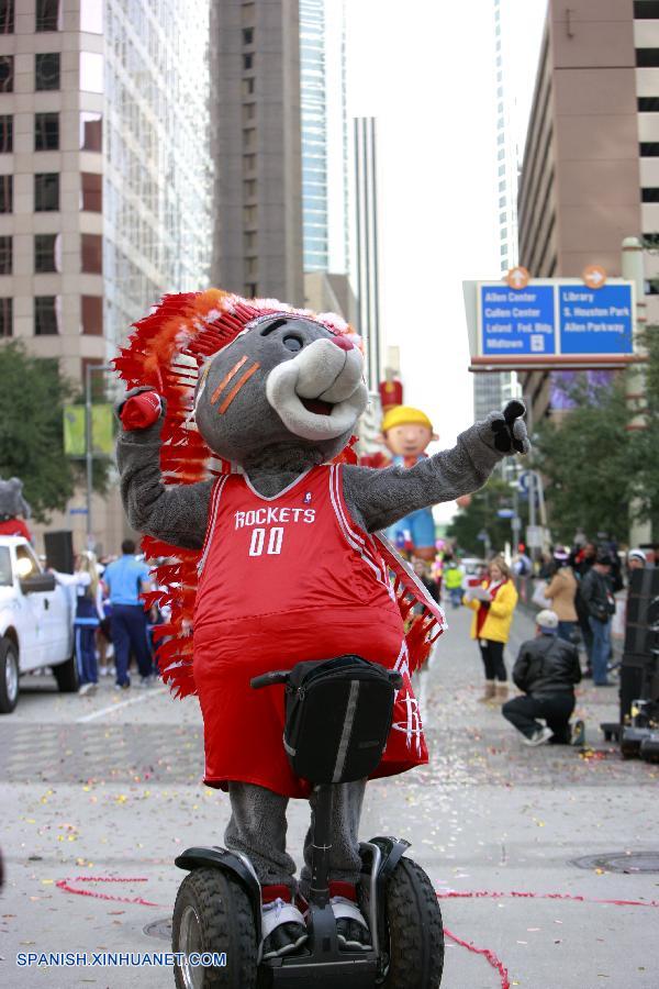 Inicia desfile del Día de Acción de Gracias en Houston