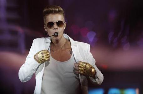 Piden a Bieber una limpieza después de la pintura de la pared del hotel Australia
