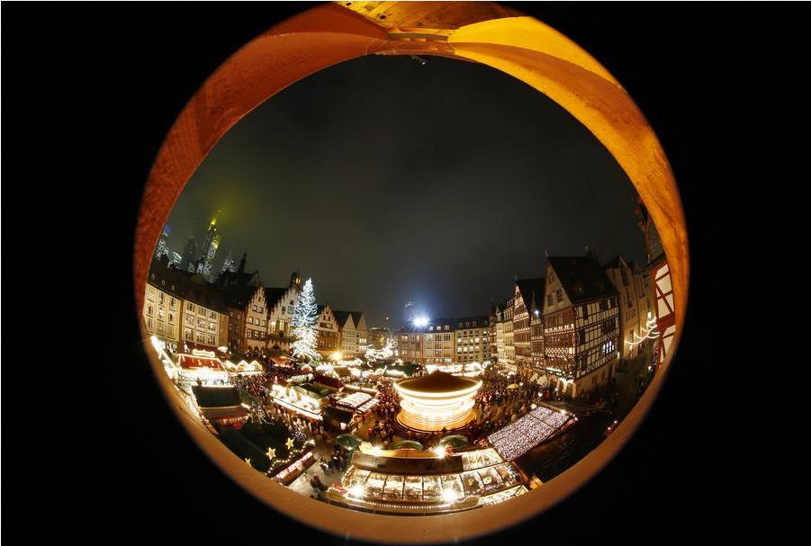 Mercado de Navidad se abrió al público en Frankfurt